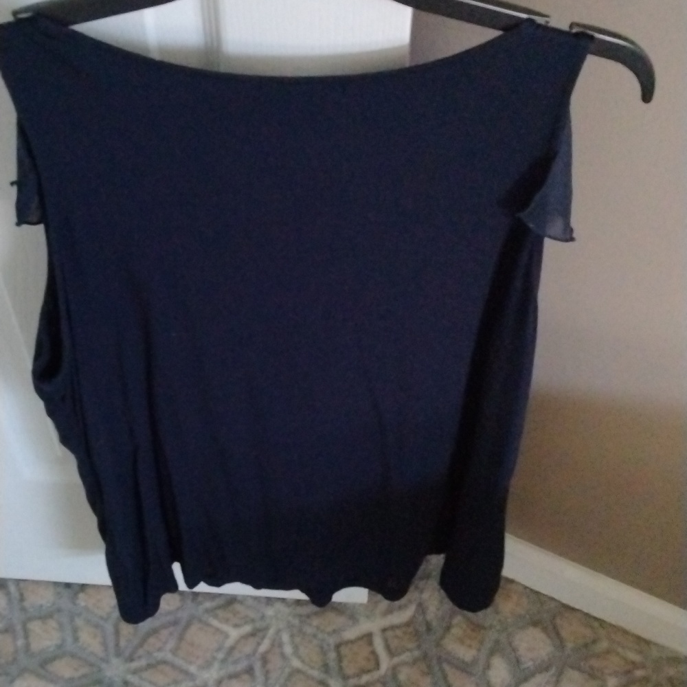 Top - Picture 2 of 2